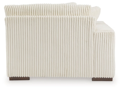 Lindyn Sectional with Chaise - Furniture House (VA)