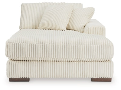 Lindyn Sectional with Chaise - Furniture House (VA)