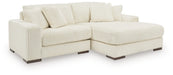Lindyn Sectional with Chaise - Furniture House (VA)