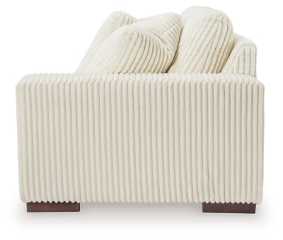 Lindyn Sectional with Chaise - Furniture House (VA)