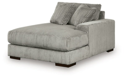 Lindyn Sectional with Chaise - Furniture House (VA)