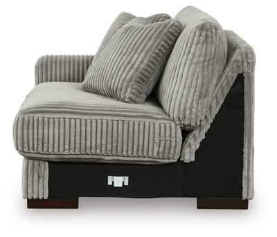 Lindyn Sectional with Chaise - Furniture House (VA)