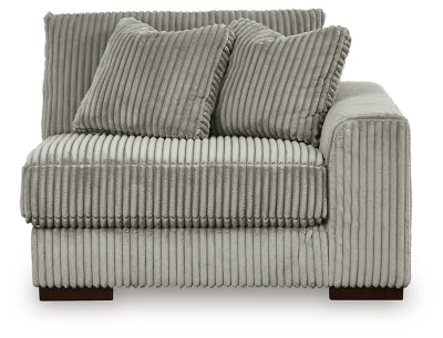 Lindyn Sectional with Chaise - Furniture House (VA)