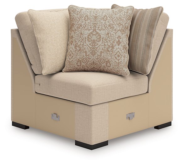 LadyMae Sectional with Chaise - Furniture House (VA)