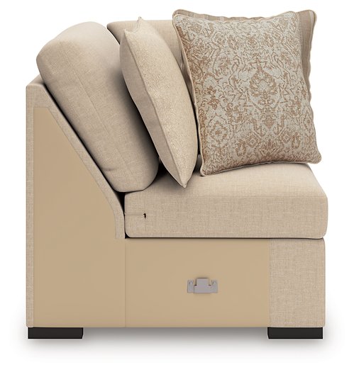 LadyMae Sectional with Chaise - Furniture House (VA)