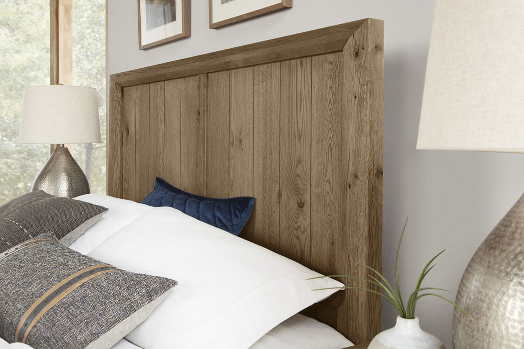 Vaughan Bassett Yellowstone King Panel Bed in Chestnut Natural