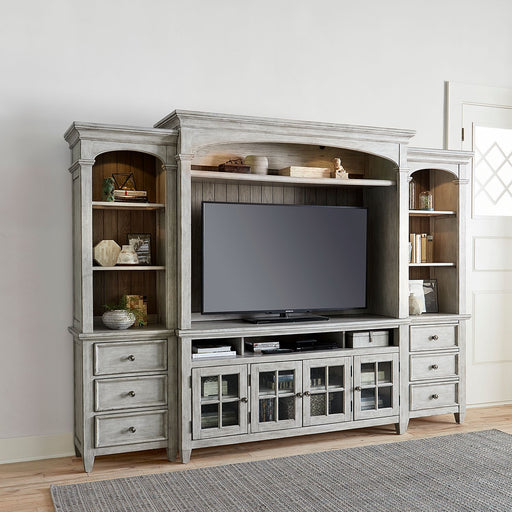 Heartland Entertainment Center with Piers image