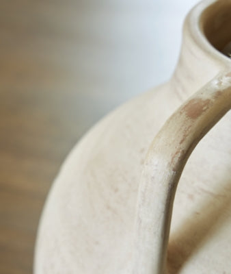 Justy Vase - Furniture House (VA)