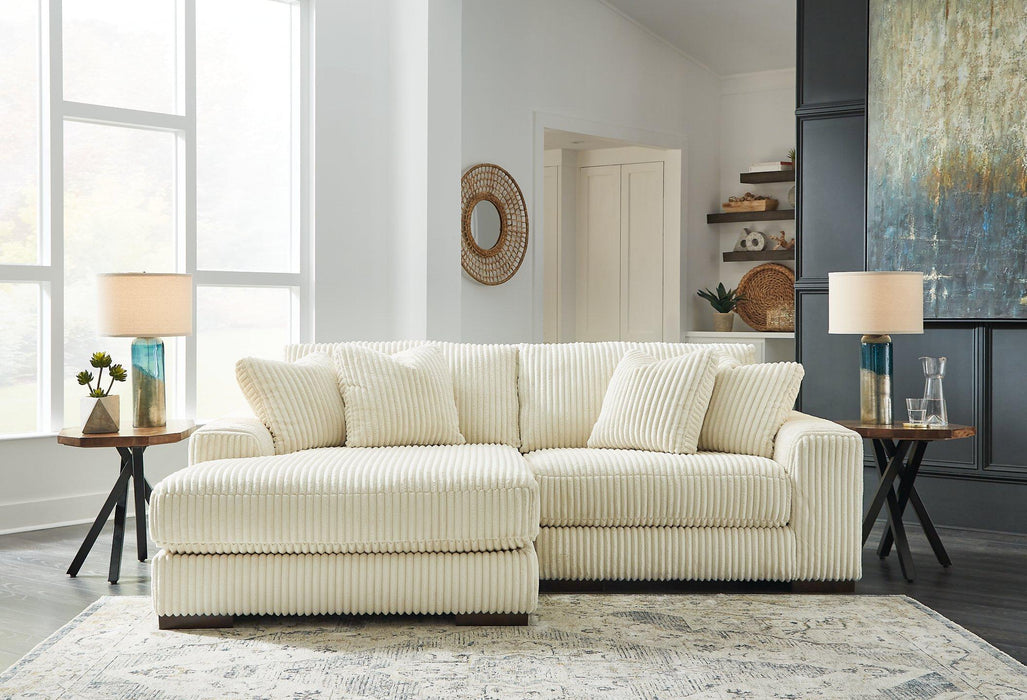 Lindyn Sectional with Chaise - Furniture House (VA)