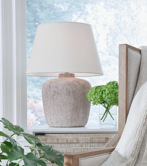 Danry Table Lamp - Furniture House (VA)