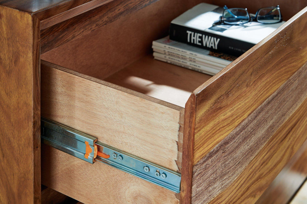 Dressonni Dresser - Furniture House (VA)