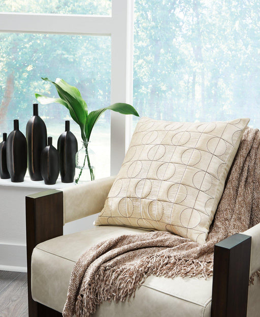 Kydner Pillow (Set of 4) - Furniture House (VA)