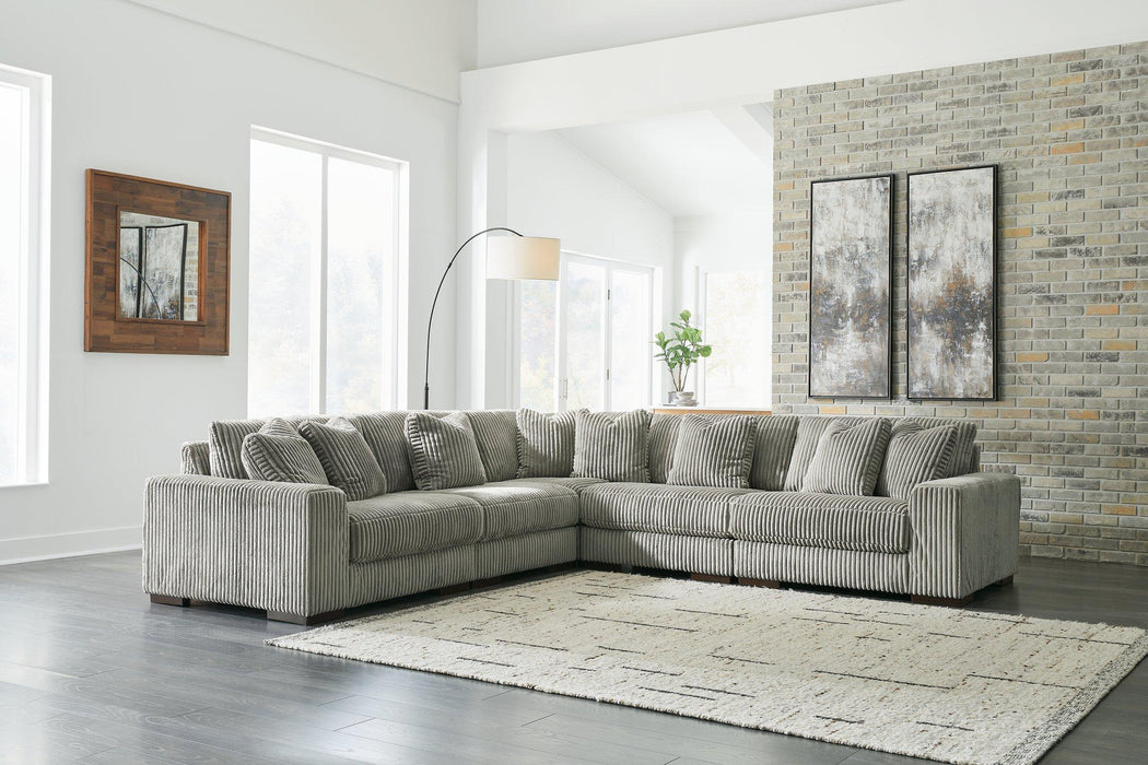 Lindyn Sectional - Furniture House (VA)