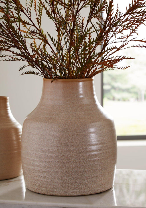 Millcott Vase - Furniture House (VA)