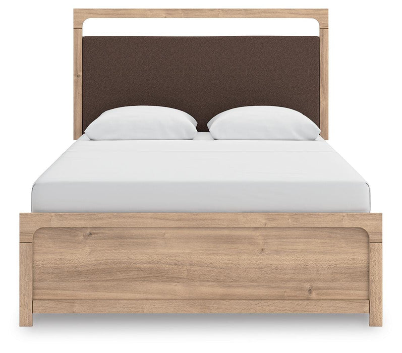 Kinlanni Upholstered Bed - Furniture House (VA)