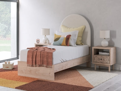 Arloster Upholstered Bed - Furniture House (VA)