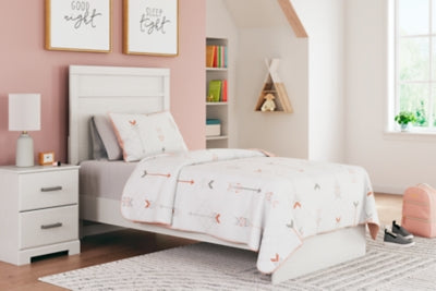 Stelsie Bed - Furniture House (VA)
