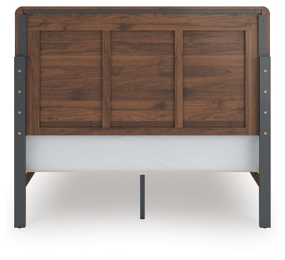 Fortlorn Bed - Furniture House (VA)
