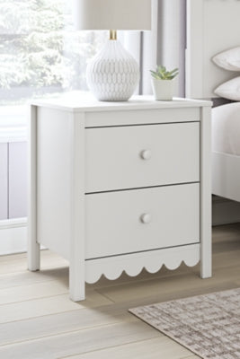 Hallityn Nightstand - Furniture House (VA)