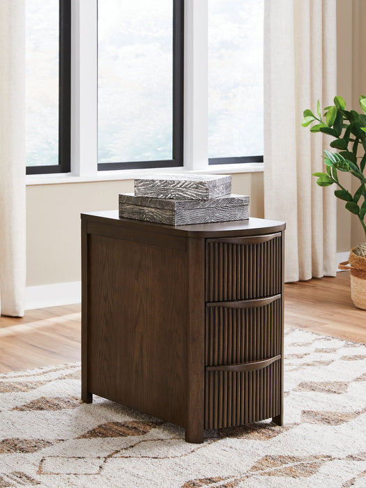 Camdill Chairside End Table - Furniture House (VA)