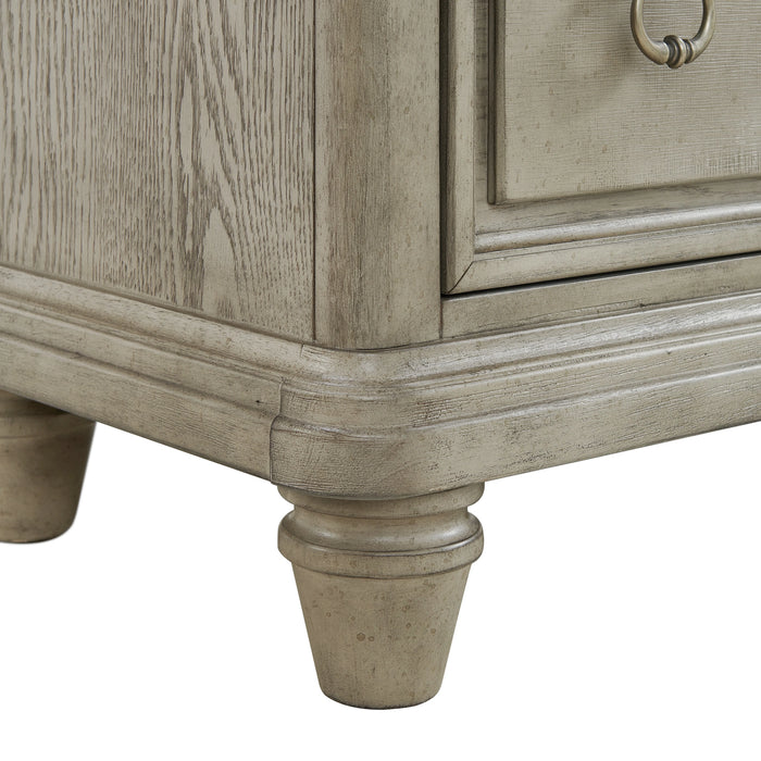 Whit-Ash Bedroom Set with 2 Nightstands in Light Grey