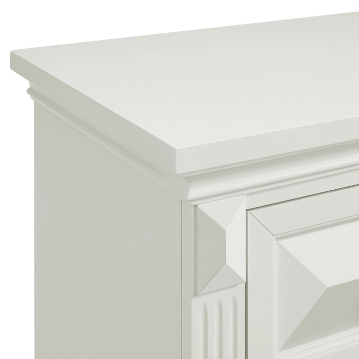 Bridgestone 7-Drawer Dresser in Antique White