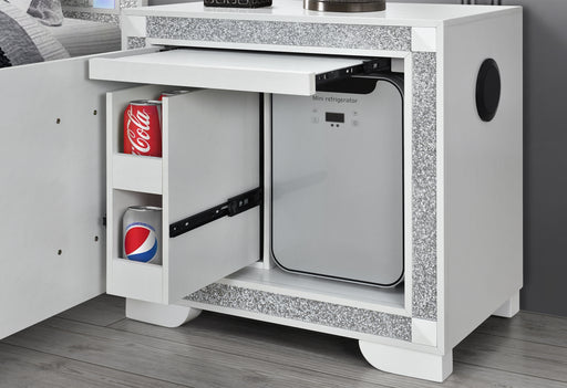 SOLEIL WHITE QUEEN BED GROUP WITH COOLER AND SPEAKER - Furniture House (VA)